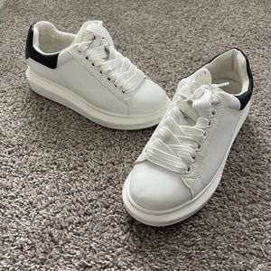 Steve Madden sneakers